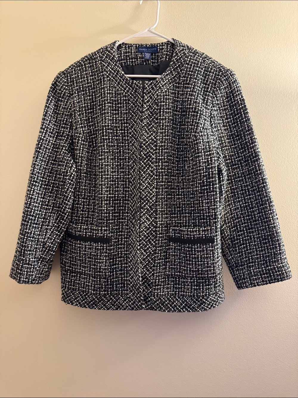 KAREN SCOTT Tweed Blazer